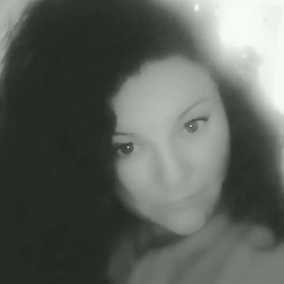 Meet your Posher, Chloe - Picture 1 of 1